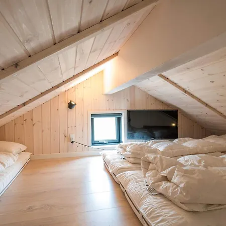 Spacious In With Sauna Ferienhaus
