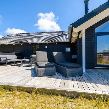 Spacious In With Sauna * Fano